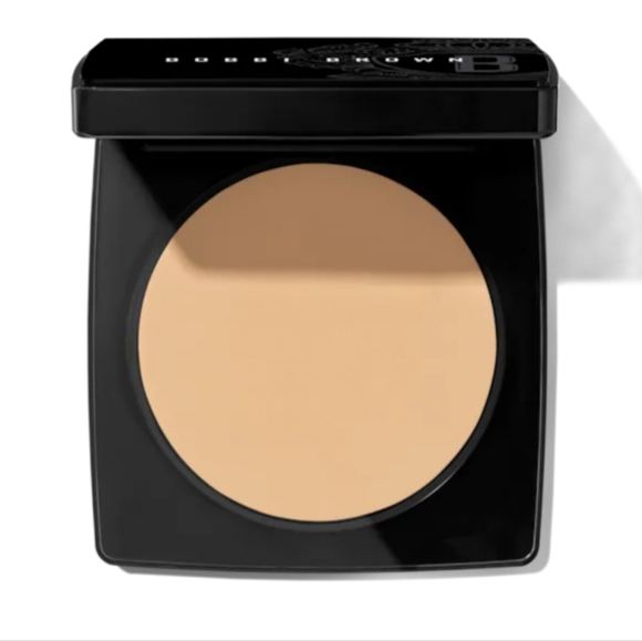 Bobbi Brown Other - Bobbi Brown Sheer Finish Pressed Powder- SOFT PORCELAIN SHADE